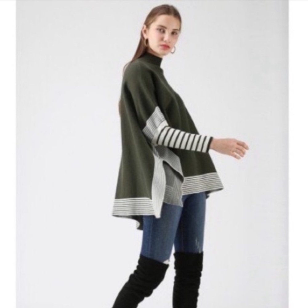 Chicwish M poncho/sweater NWT